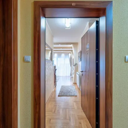 Papillon 1 兹拉蒂博尔